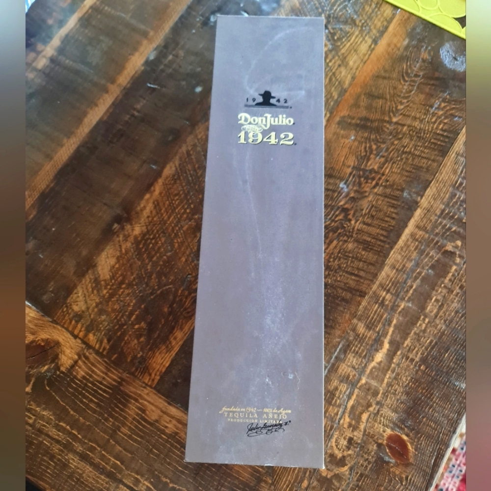 Don Julio 1942 Tequila Box EUC Collector Edition